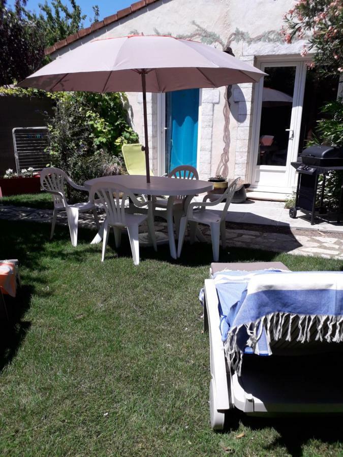 Brig'Gite L'Isle-sur-la-Sorgue Bagian luar foto